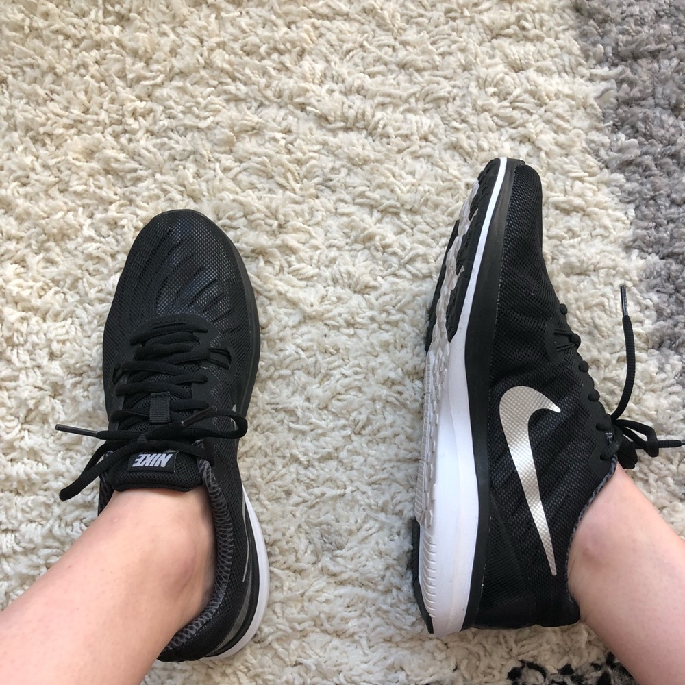 Black nike training sneakers